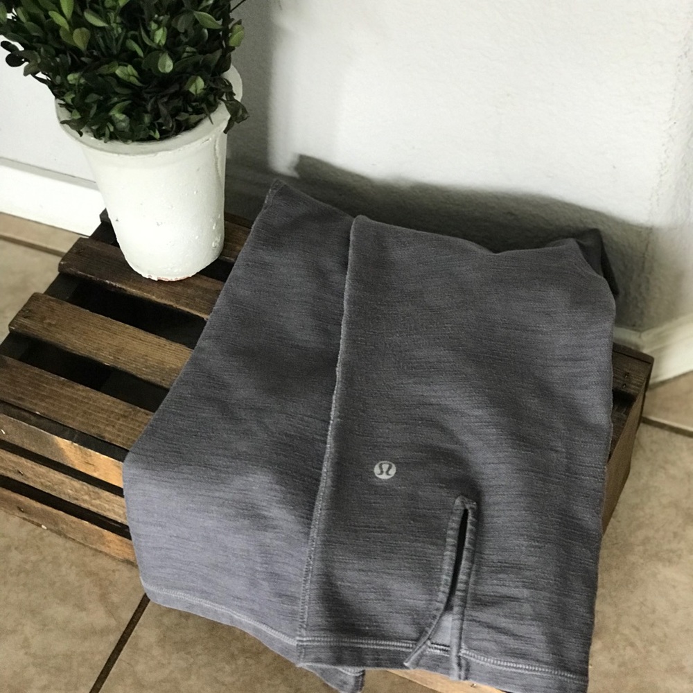 Lululemon yoga pants